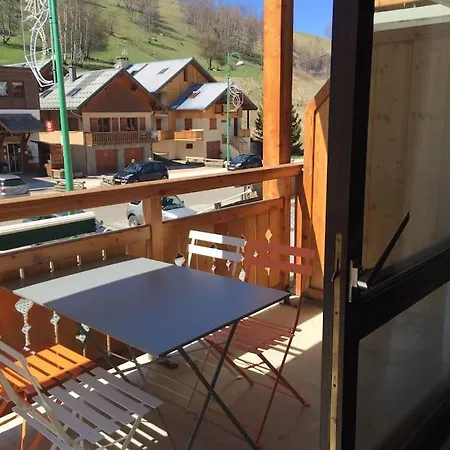Grand Studio De 36m2 Avec Alcove, Situe Au Centre. Apartment *